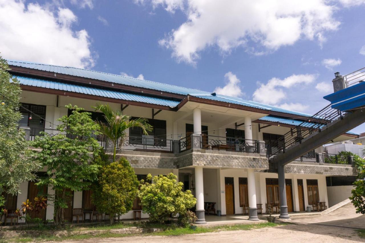 RedDoorz @ Tambolaka Sumba Hotell Lokokaki Eksteriør bilde
