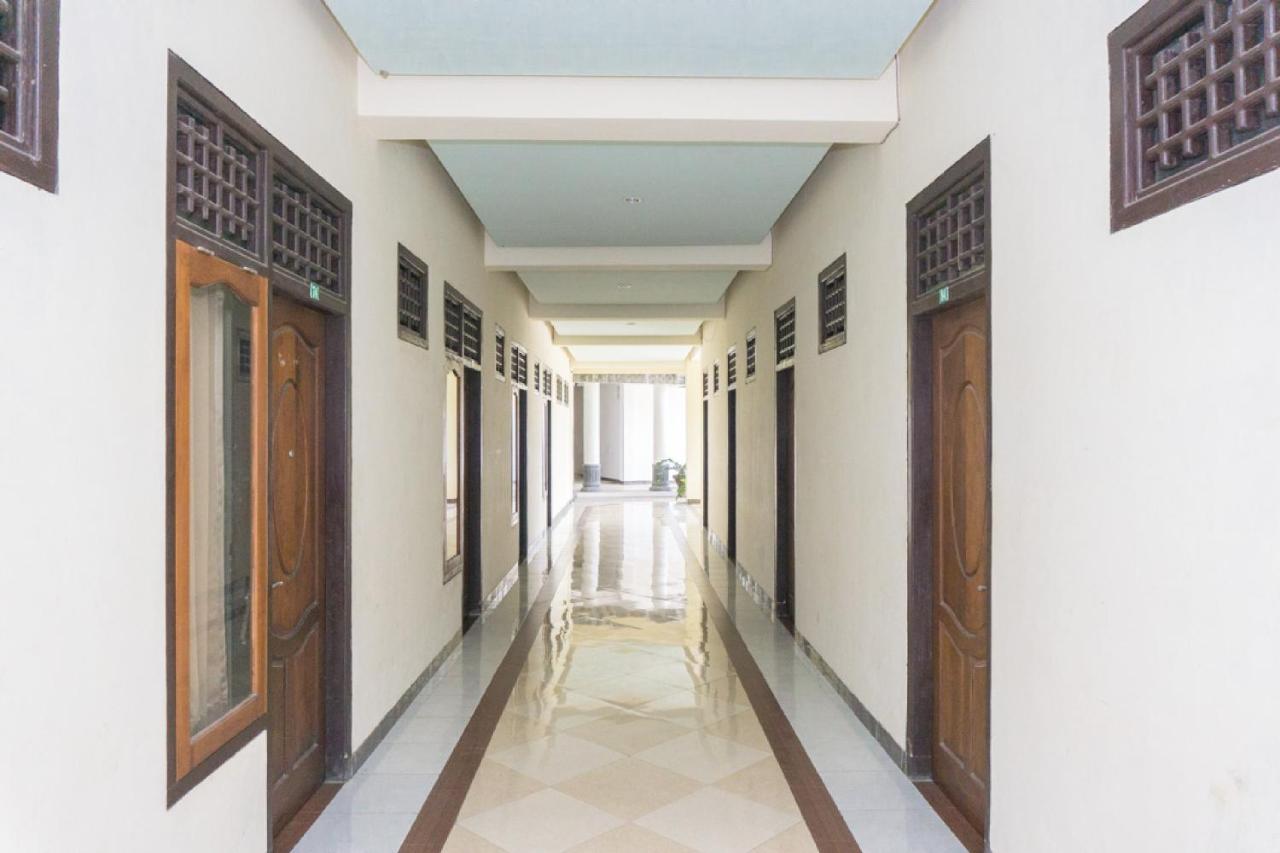 RedDoorz @ Tambolaka Sumba Hotell Lokokaki Eksteriør bilde