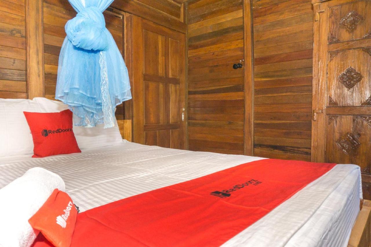 RedDoorz @ Tambolaka Sumba Hotell Lokokaki Eksteriør bilde