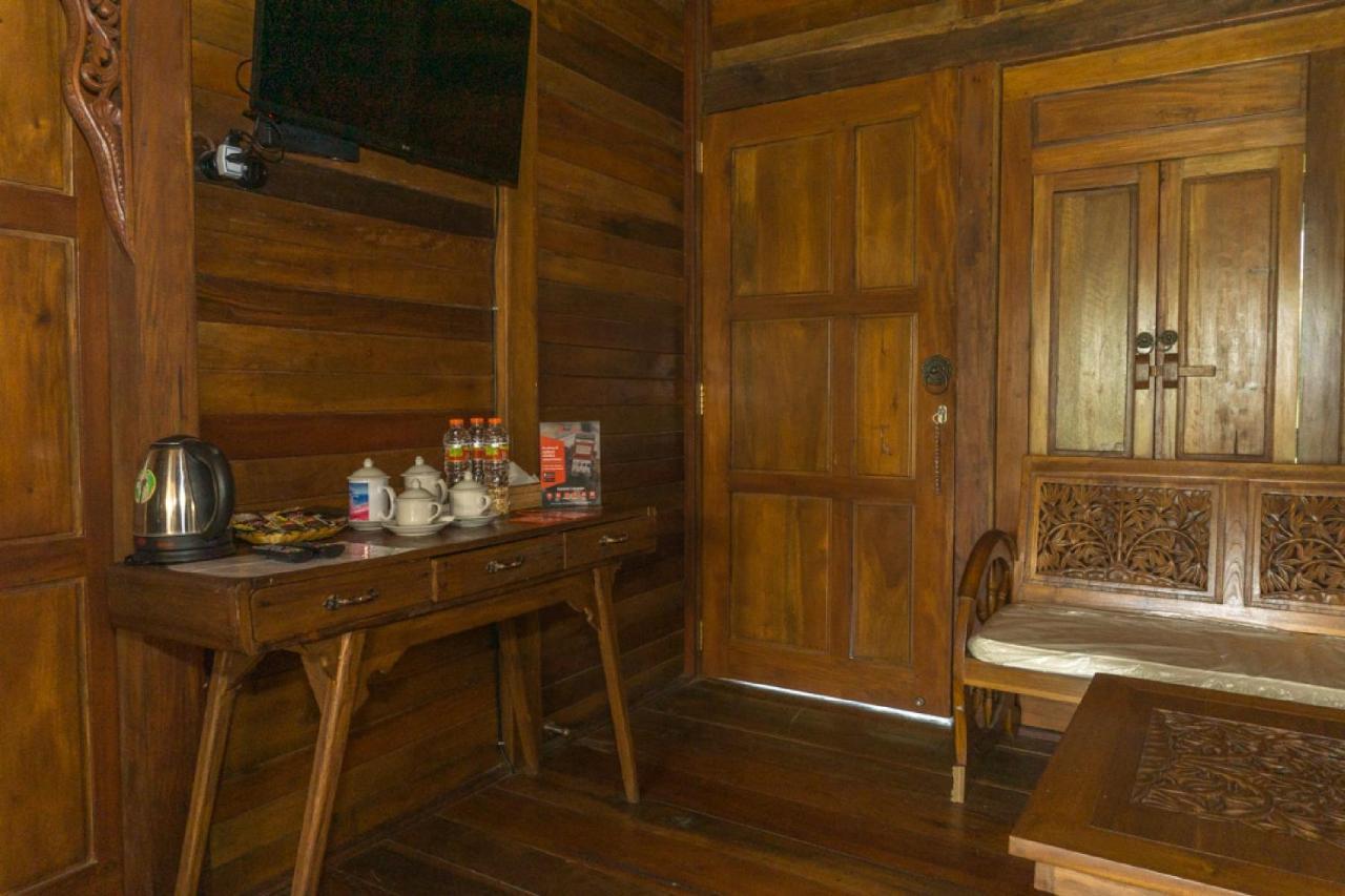 RedDoorz @ Tambolaka Sumba Hotell Lokokaki Eksteriør bilde