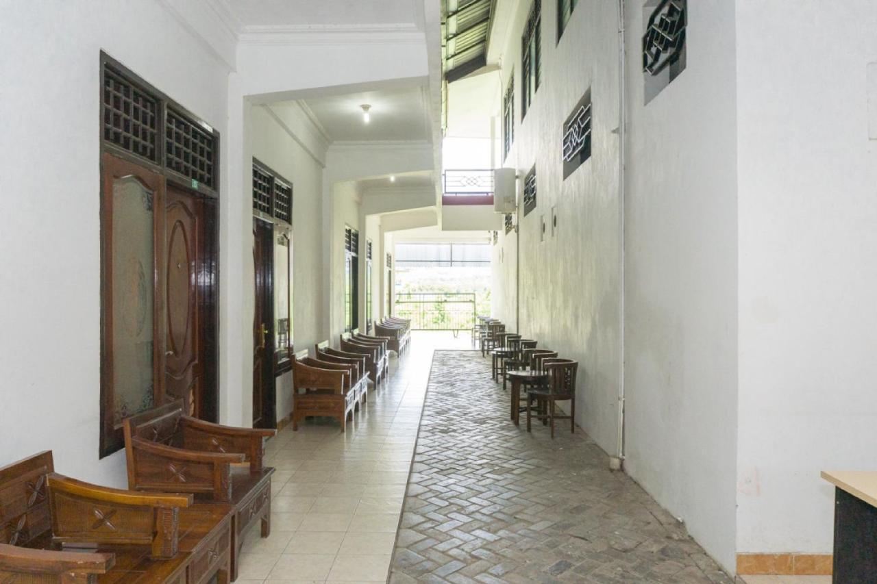 RedDoorz @ Tambolaka Sumba Hotell Lokokaki Eksteriør bilde